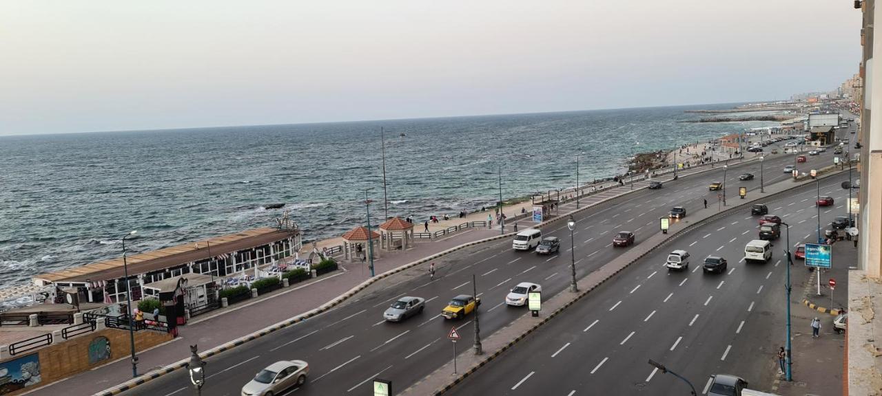 Alex Sea View Apartment - Families Only Alexandrië Buitenkant foto